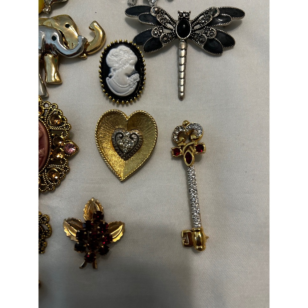 Vintage Brooch Pin Lot 14pc Cameo Elephant Owl Dragonfly Rhinestone Jewelry - Picture 5 of 16
